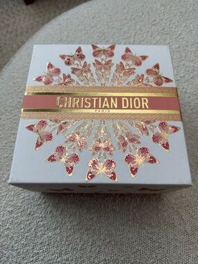 Christian Dior Butterflies 🦋 Limited Edition Box w Tissue